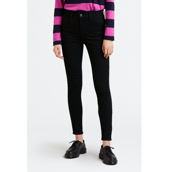 Levi’s 720 High Rise Super Skinny Jeans in Black. 27. - Picture 1 of 5
